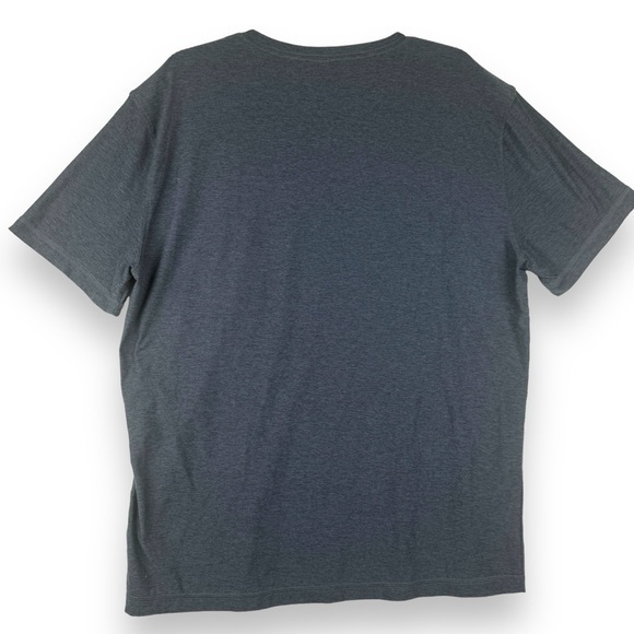 Vuori Strato Tech Shirt Mens XL Blue Athleisure Performance Workout Quiet Luxury - Picture 5 of 8